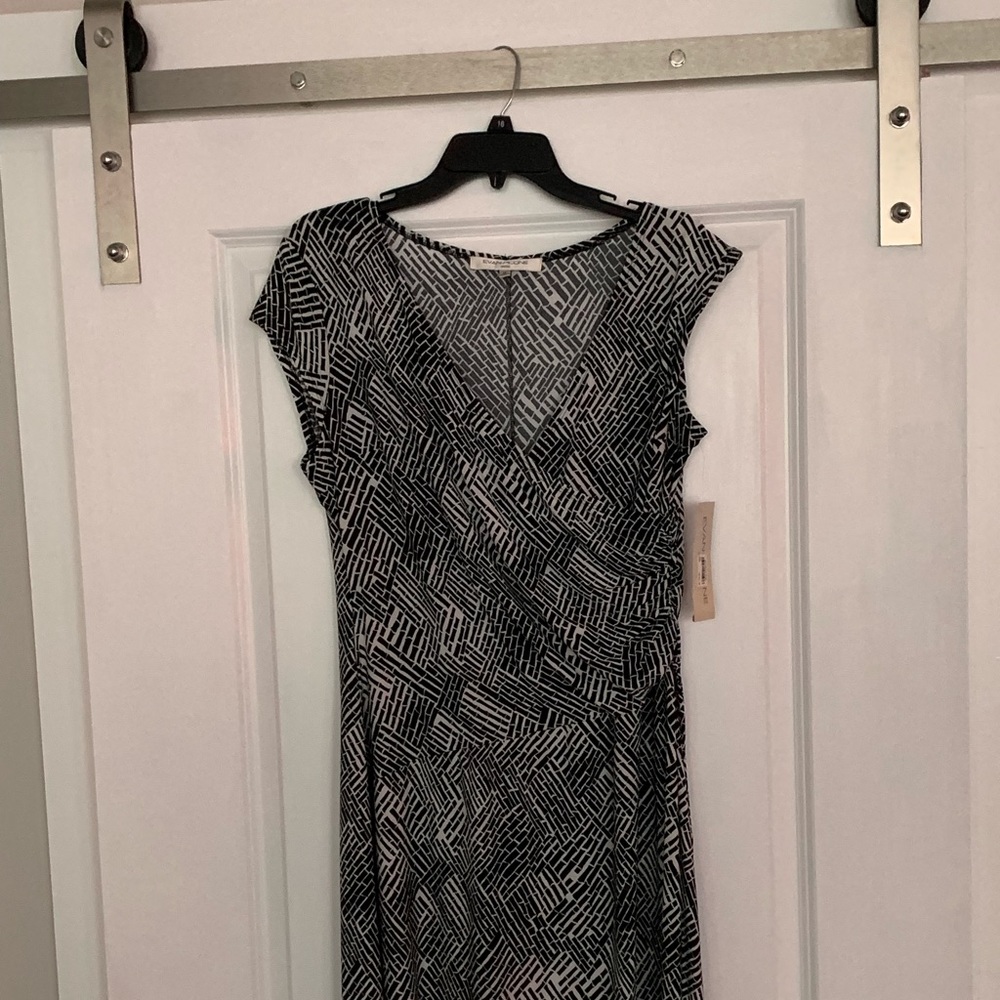 Evan Picone Sleeveless Dress